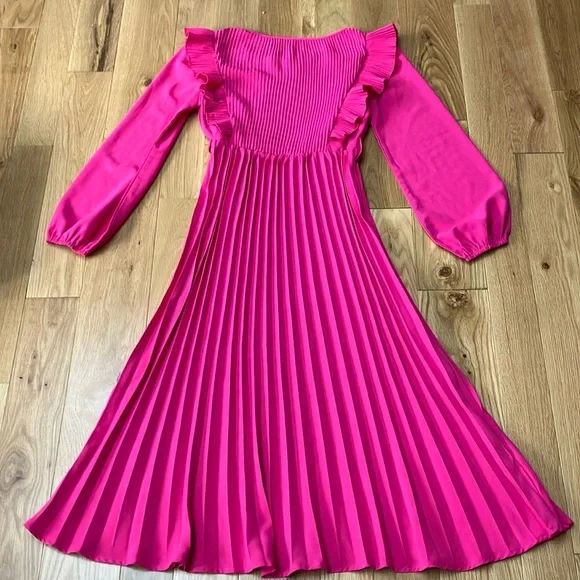 Vintage  Fuchsia Long Sleeve Dress with pleats and ruffles - Picture 5 of 5